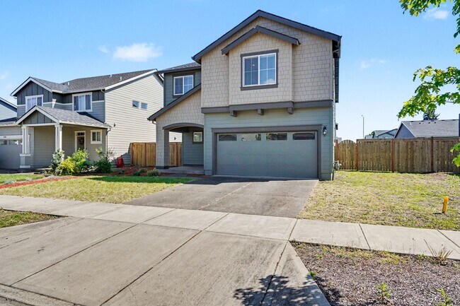 Building Photo - 4 Bed (plus BONUS ROOM), 2.5 Bath Newer Home in NE Salem