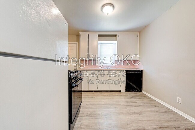 Building Photo - 416 Reed Pl