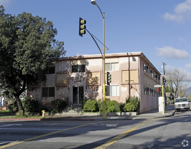 Building Photo - Vera Apts