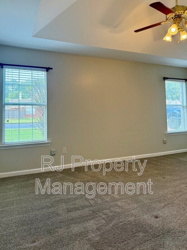 Building Photo - 11579 Mahogany Dr
