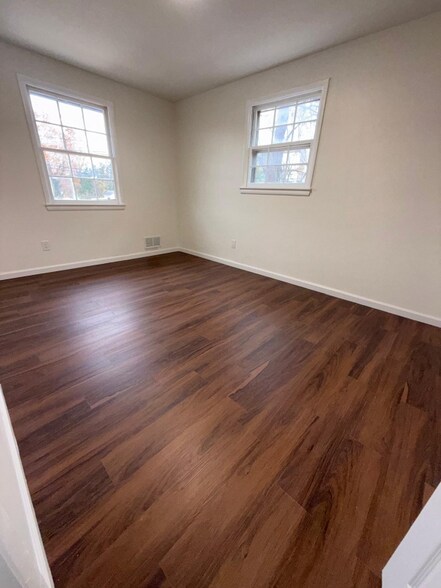 Building Photo - 320 University Blvd E