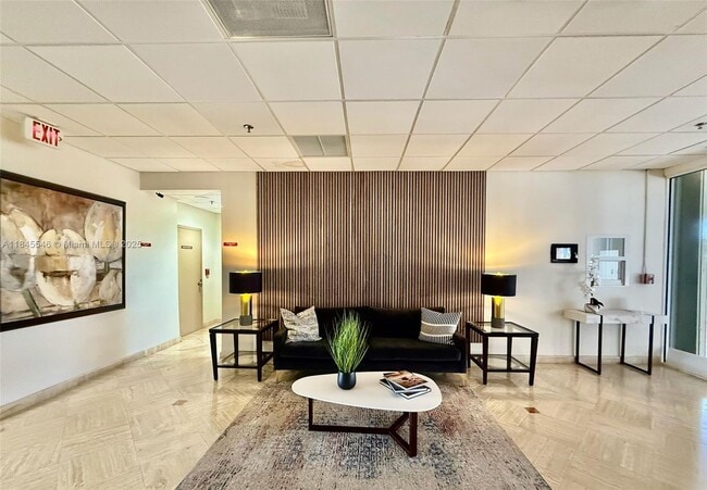 Building Photo - 6422 Collins Ave