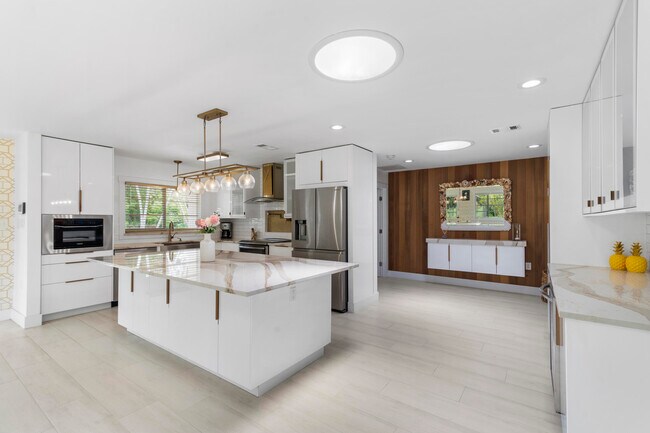 Building Photo - 5516 Colbright Rd