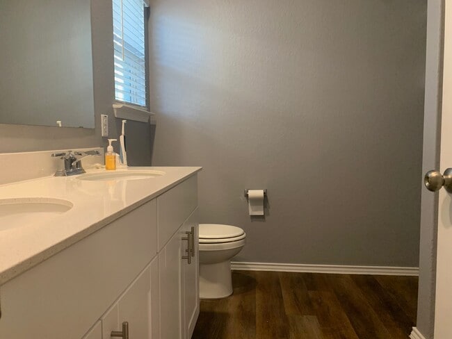 Building Photo - 11837 Snowy River