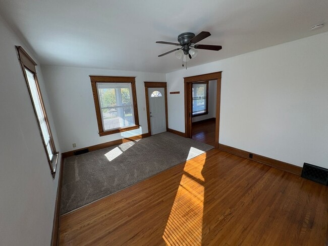 Building Photo - 1234 Goodhue Blvd