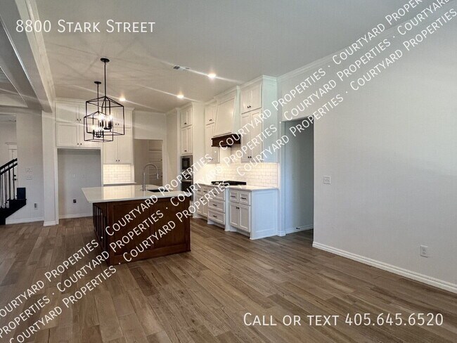 Building Photo - 8800 Stark St