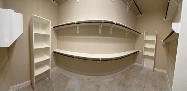 Building Photo - 19839 Driver Forest Dr