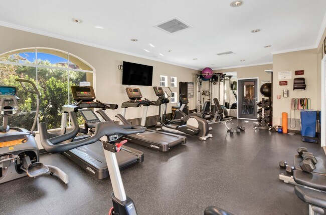 Building Photo - 3952 Richmond St