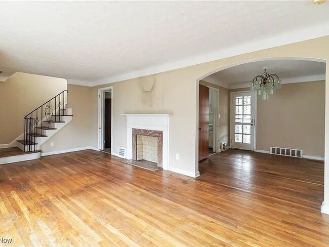 Building Photo - 16918 Glendale Ave