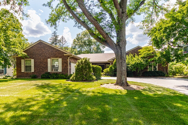 Building Photo - 31 Fox Trail