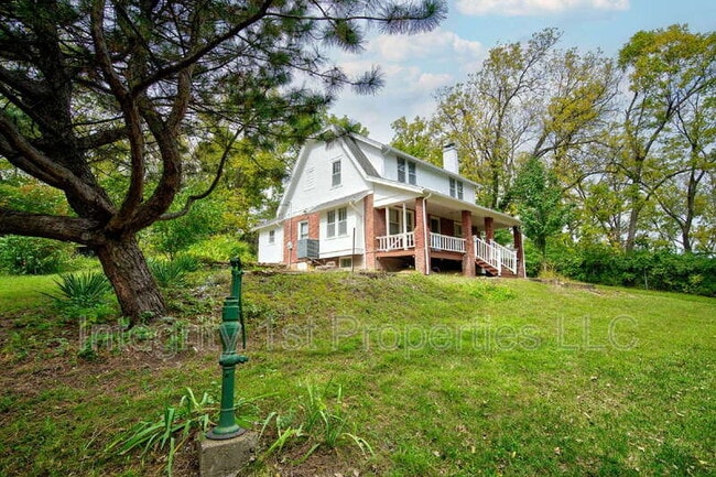 Building Photo - 4226 NE Antioch Rd