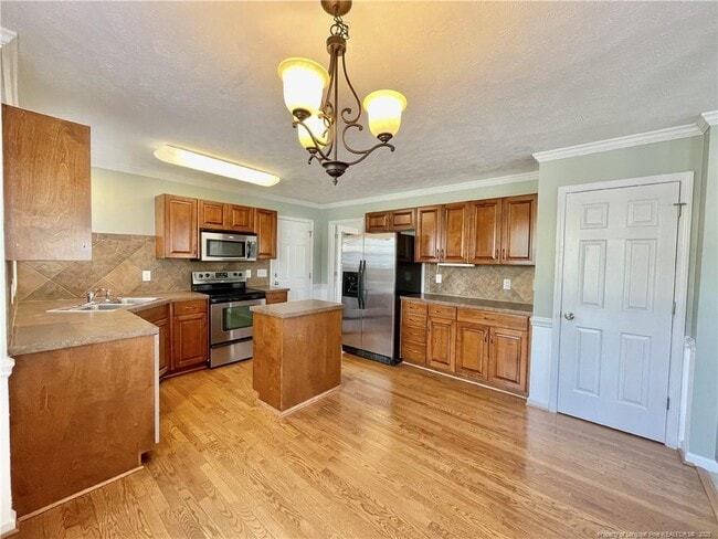 Building Photo - 1607 Pendleton Ct