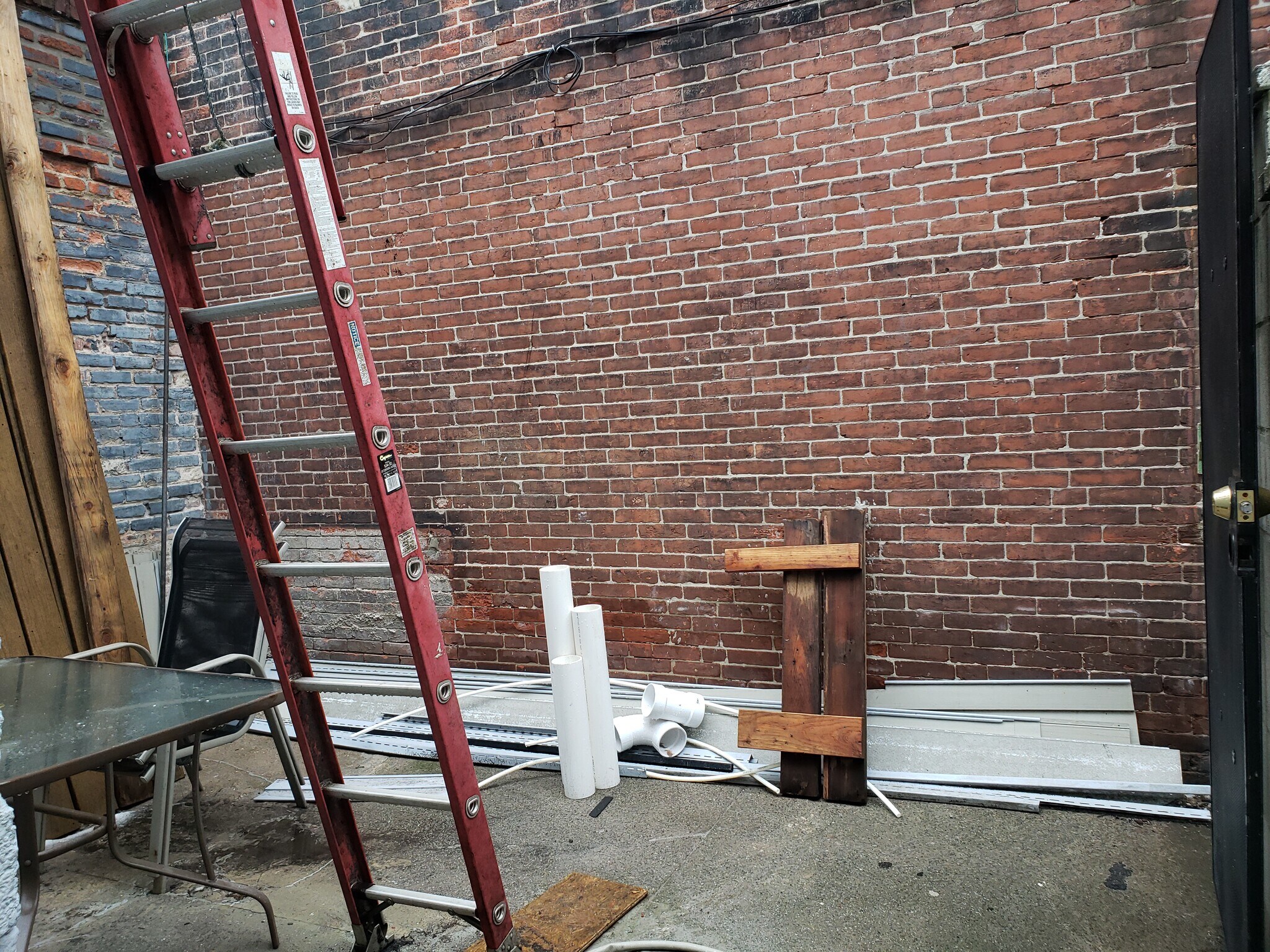 Yard 150 sqft - 1413 W Ritner St
