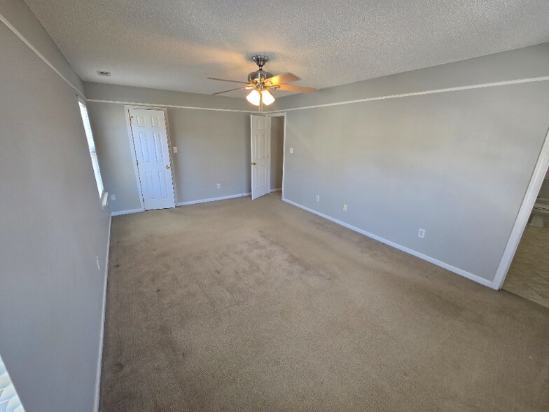 Building Photo - 12112 St Emilion Pl