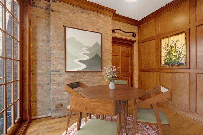 Building Photo - 1224 N Dearborn St