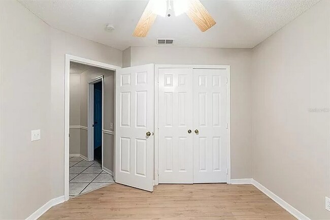 Building Photo - 10509 Cherry Oak Cir