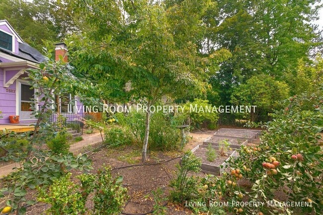 Building Photo - 2927 SW Hume Ct