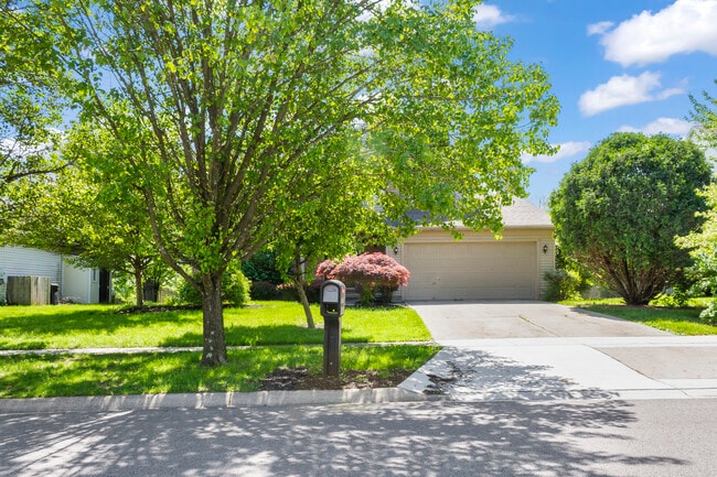 Building Photo - 1637 Cantebury Ln