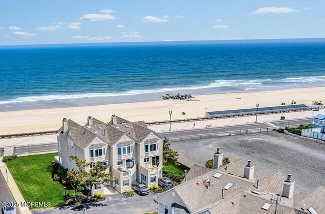 Primary Photo - 152 Ocean Blvd N