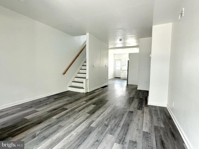 Building Photo - 1520 S Myrtlewood St