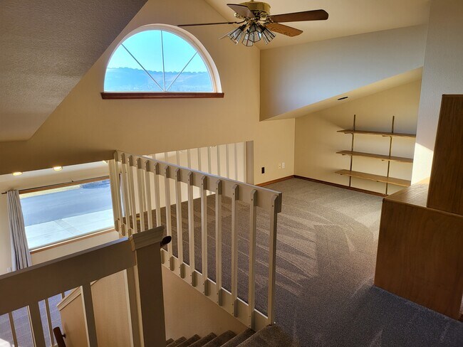 Building Photo - 435 Nicklaus Ct