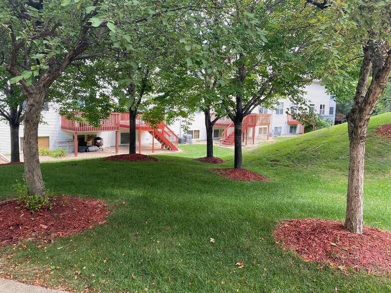 Building Photo - 7874 Garland Ln N