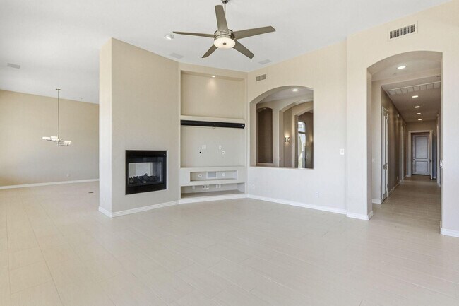 Building Photo - 11047 E Mirasol Cir