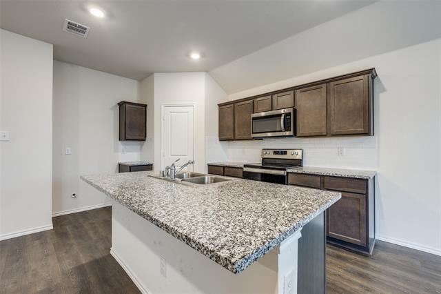 Building Photo - 309 Patina St