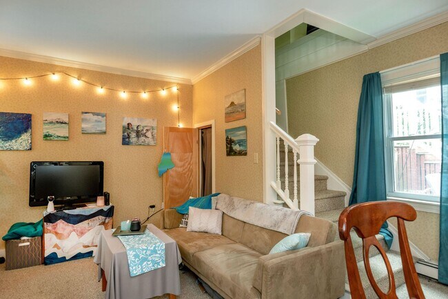 Building Photo - 17 Walker St