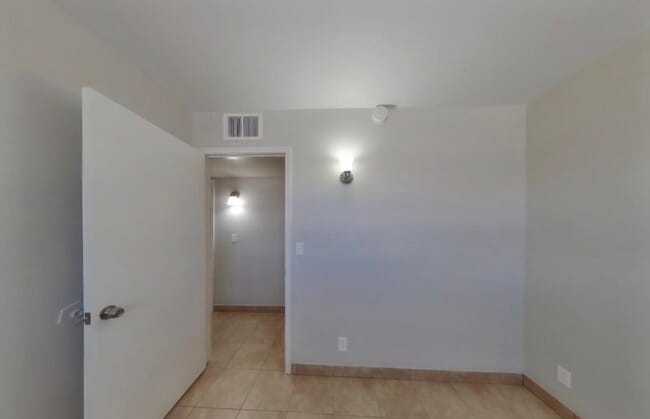 Building Photo - Rebekah Ritter