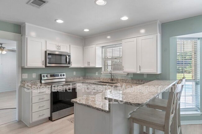 Building Photo - 3893 Paradise Bay Dr