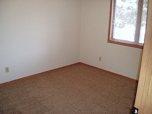 Building Photo - 855 Highview Dr