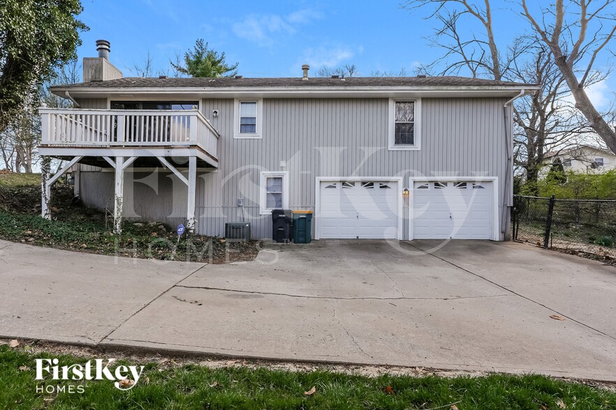 Building Photo - 10040 NW Blum Rd