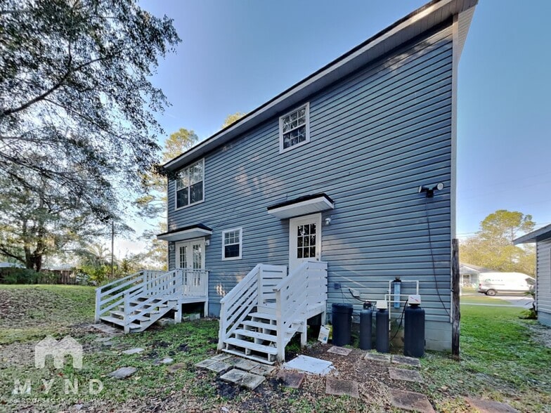 Building Photo - 5101 Gracewood Ln