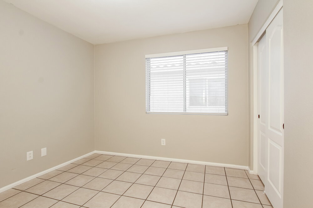 Building Photo - 4218 N 107th Ln