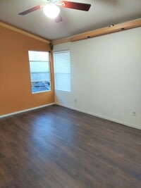 Building Photo - 812 Granite Ave