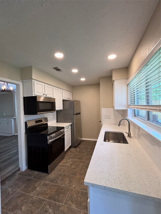 Building Photo - 4526 McCleester Dr