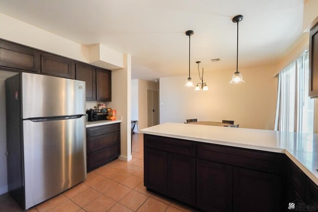 Building Photo - 2146 S 47th Ave