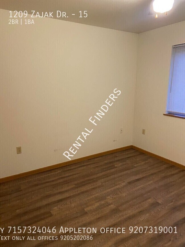 Building Photo - 1209 Zajak Dr