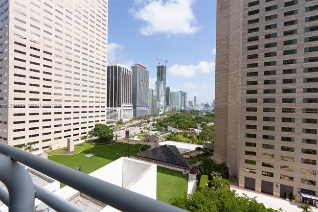 Building Photo - 335 S Biscayne Blvd