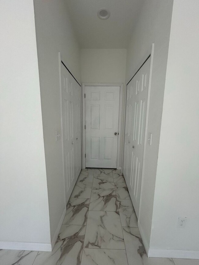 Building Photo - SPACIOUS 4 BEDROOM- 2 BATHROOM RETREAT IN BEAUTIFUL LAKE PLACID