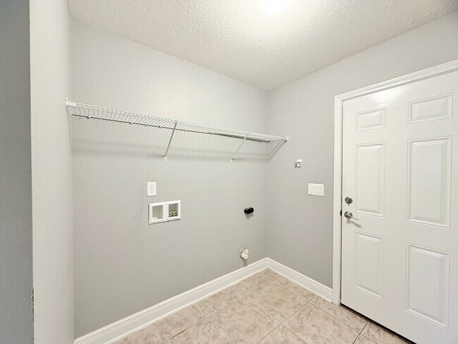 Building Photo - Spacious 4-Bedroom Home - Whisper Creek