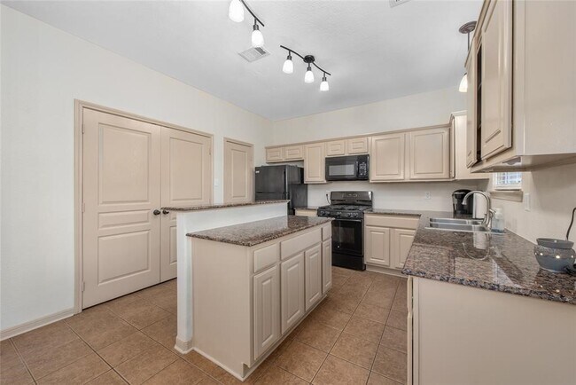 Building Photo - 20706 Stewart Crest Ln