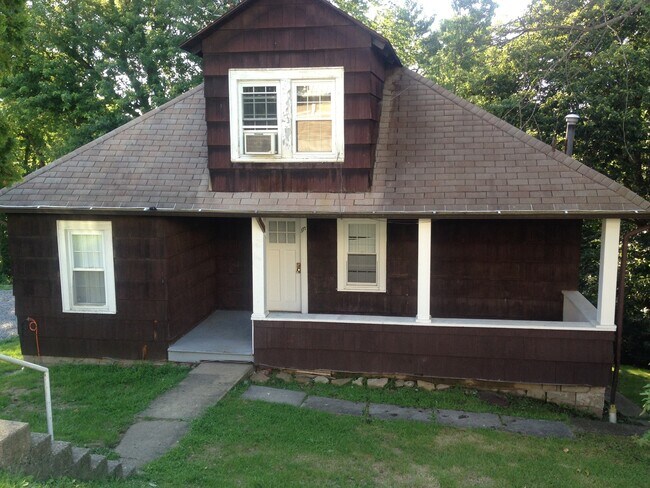 Building Photo - 377 Gilmore St