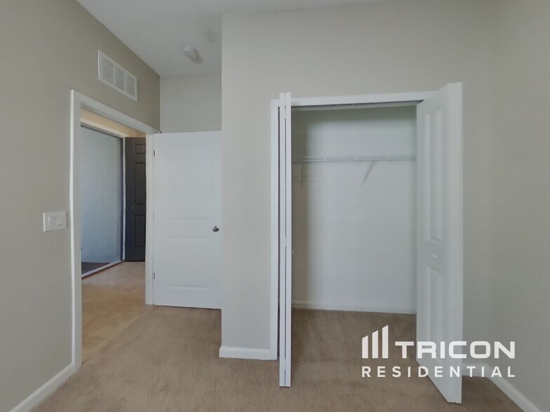 Building Photo - 180 Bella Verano Way