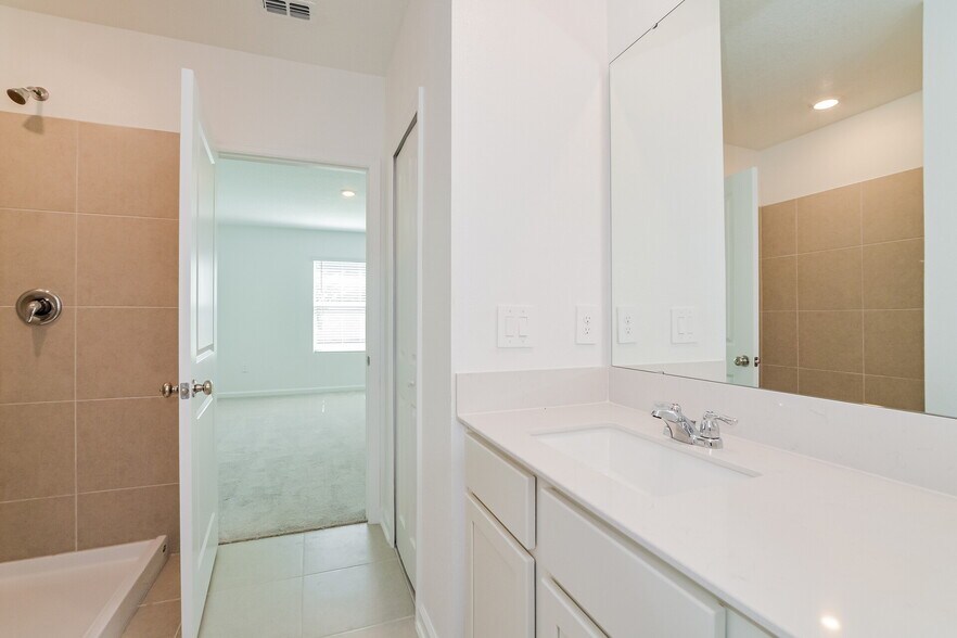 Building Photo - 4054 Old Mill Rd