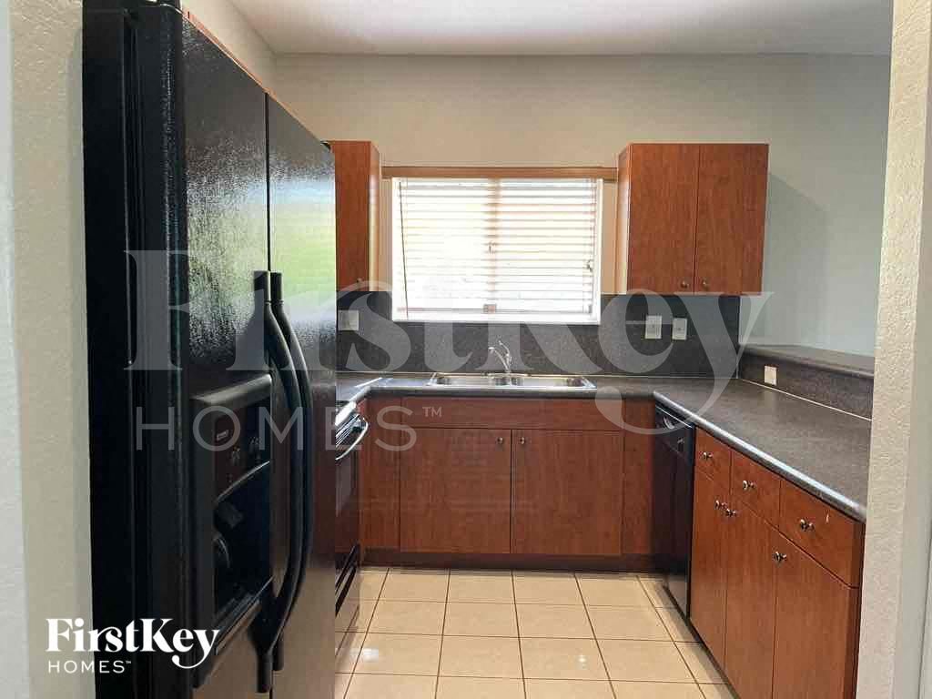 Building Photo - 3143 NE 4th St