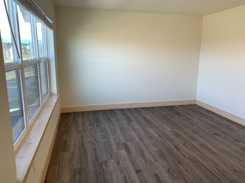 Building Photo - 995 Advance Dr