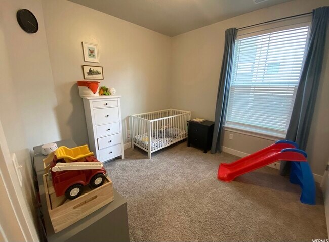 Building Photo - 523 N 310 W