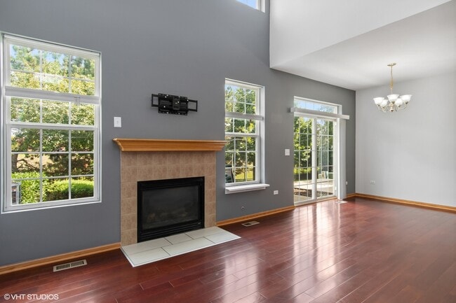 Building Photo - 217 S Alder Creek Dr